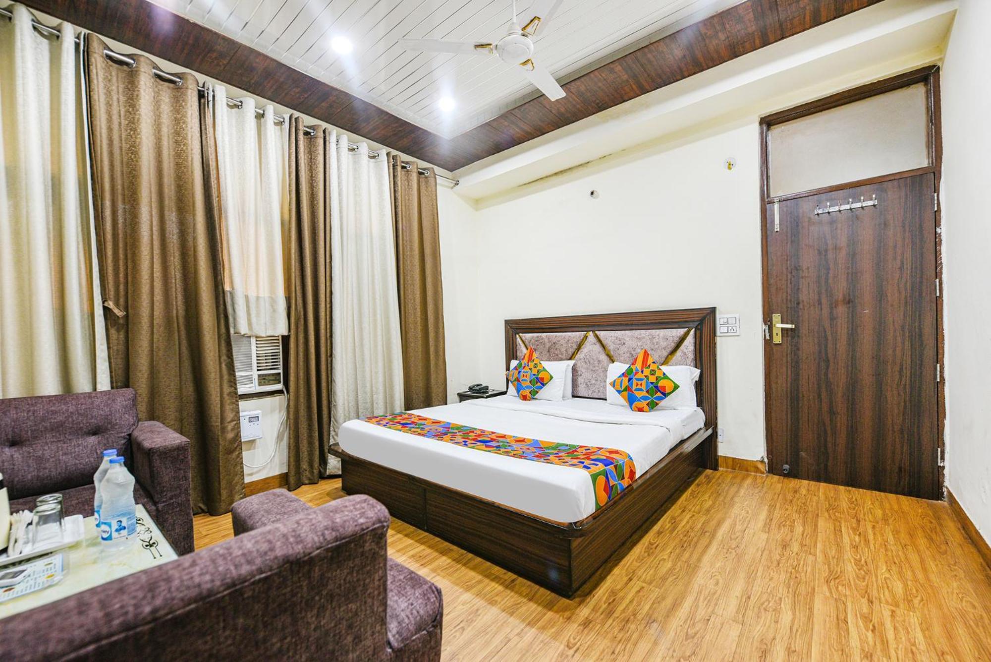 Fabhotel Royal Inn Чандигарх Экстерьер фото