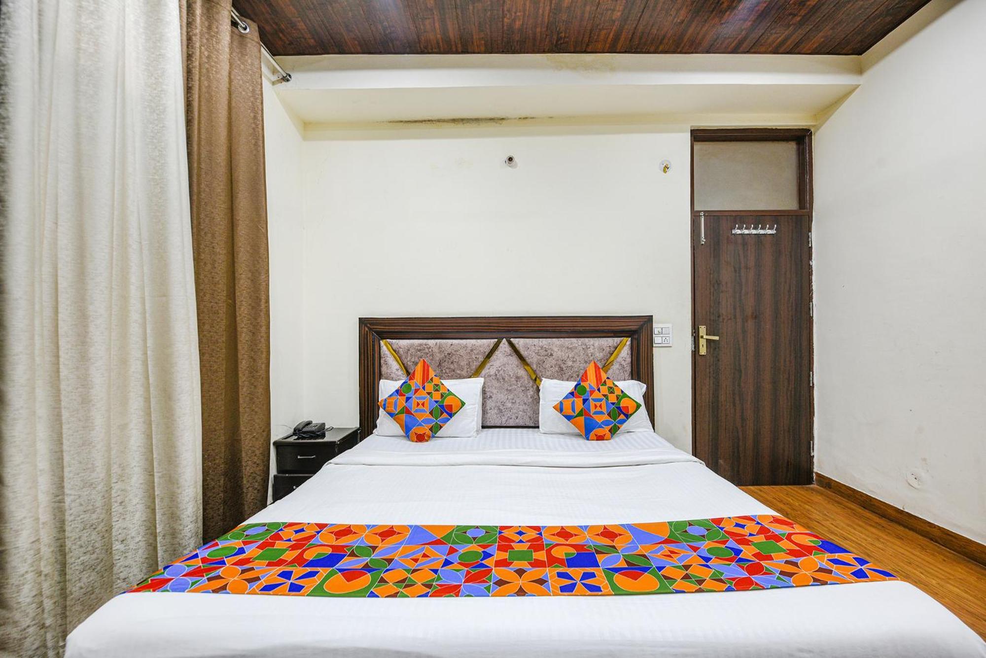 Fabhotel Royal Inn Чандигарх Экстерьер фото