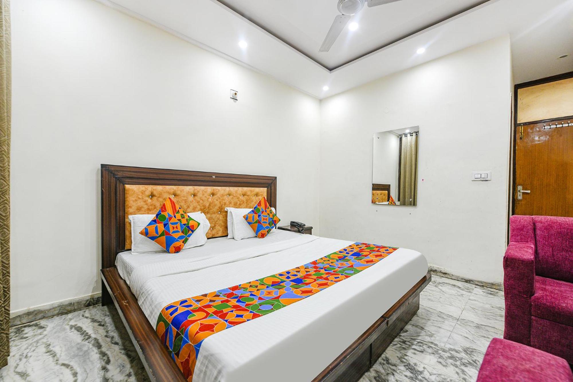 Fabhotel Royal Inn Чандигарх Экстерьер фото