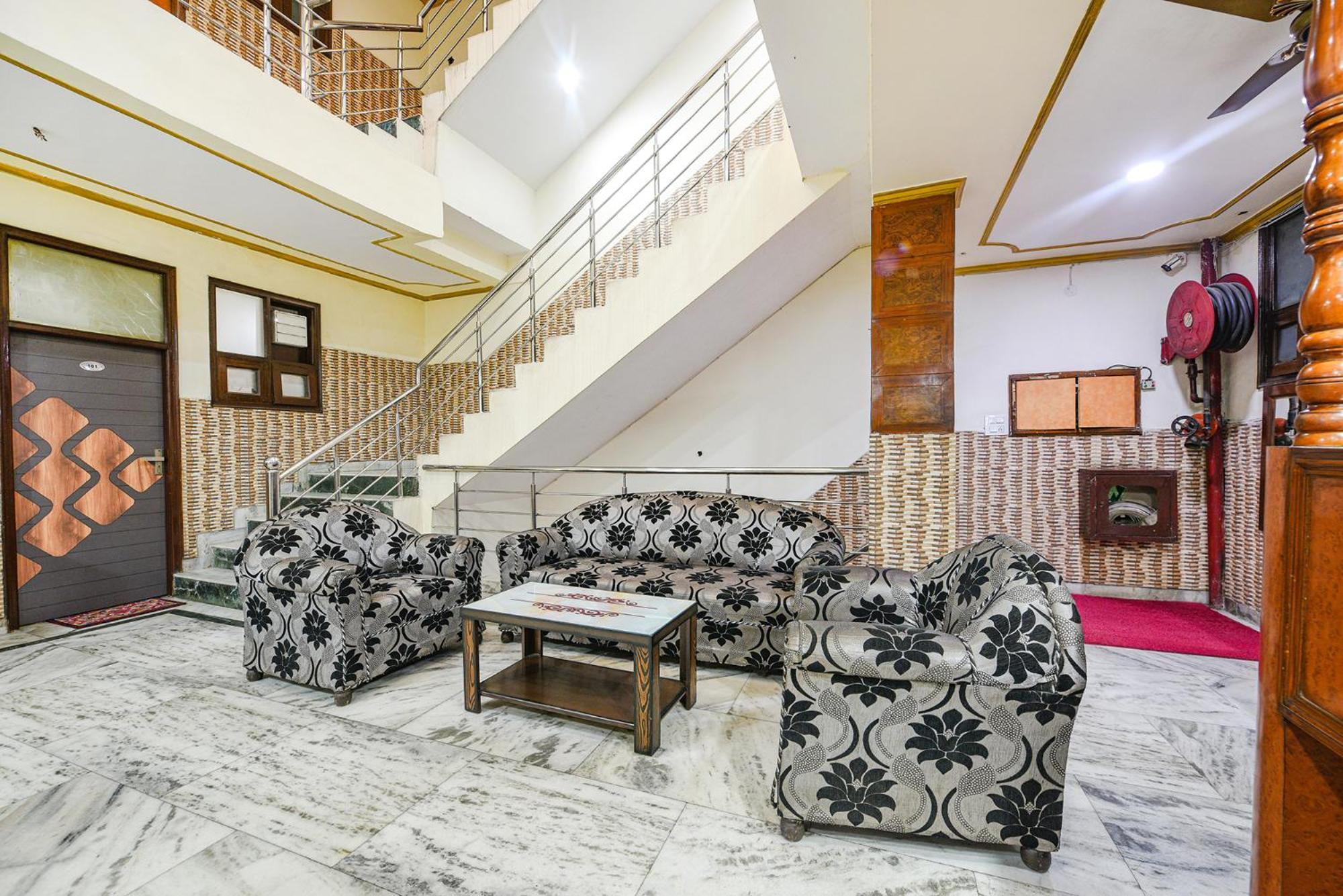 Fabhotel Royal Inn Чандигарх Экстерьер фото