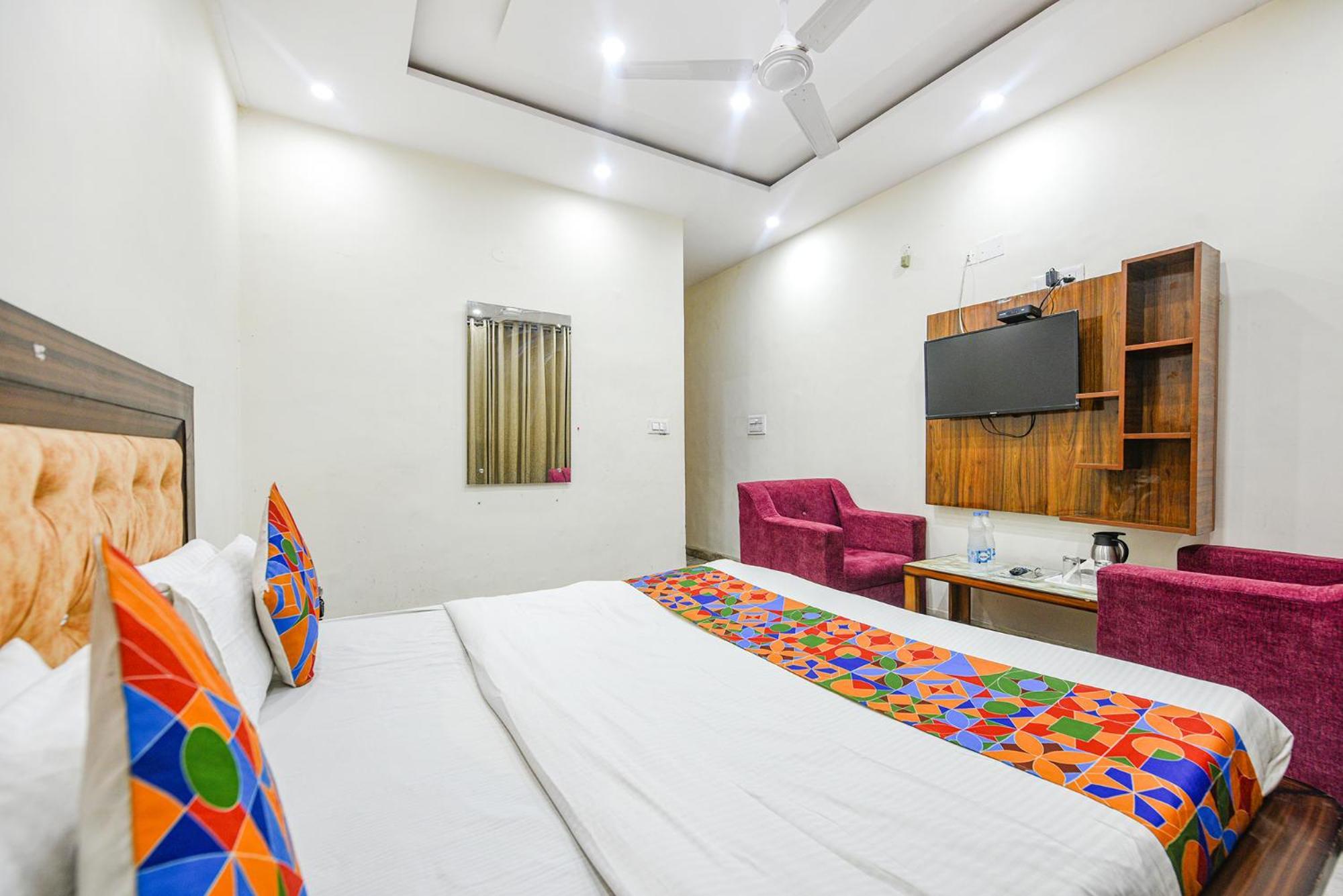 Fabhotel Royal Inn Чандигарх Экстерьер фото