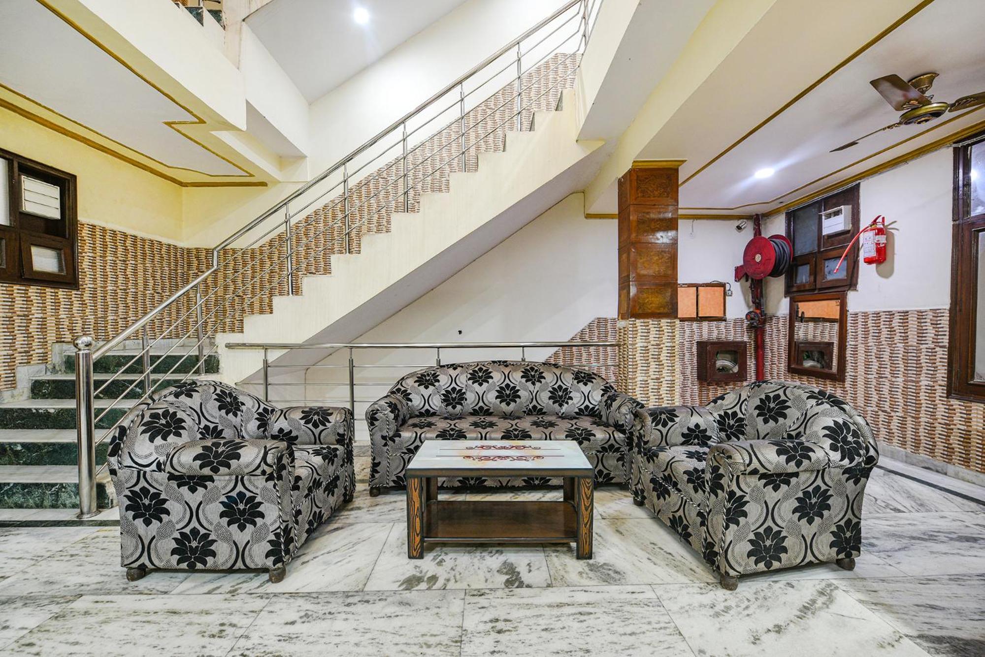 Fabhotel Royal Inn Чандигарх Экстерьер фото